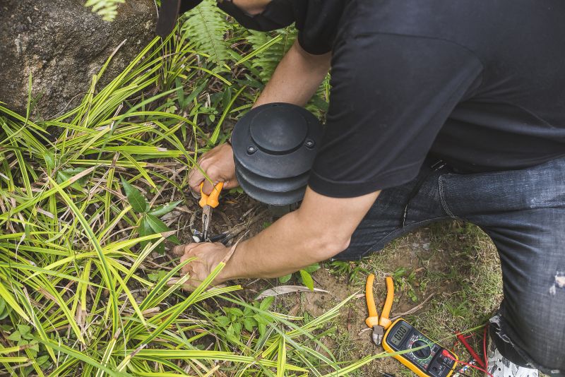 Who Does Outdoor Home Repairs